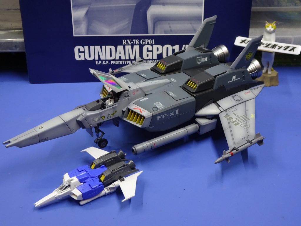 比較用にRGのコアファイターを並べてみました。