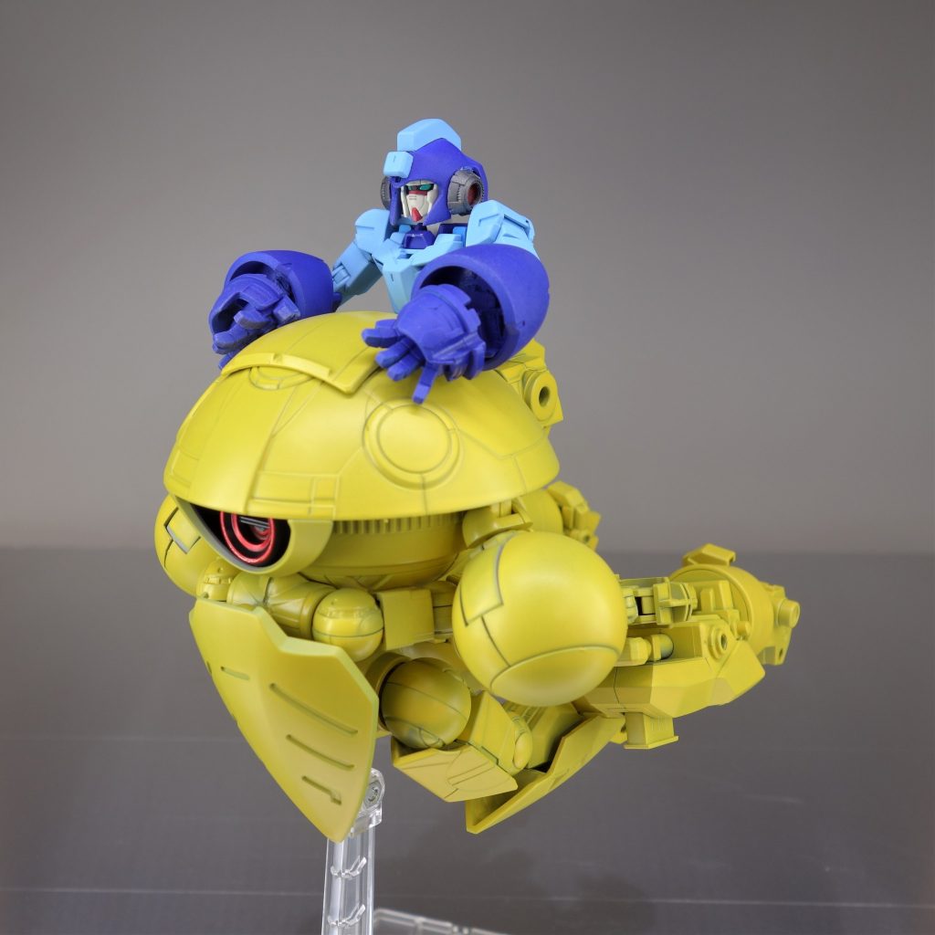 設定はどうあれ、コアガンダムとウォドムポッドなので、こんな感じに乗り込むこともできます。※ロック脚はずしてます