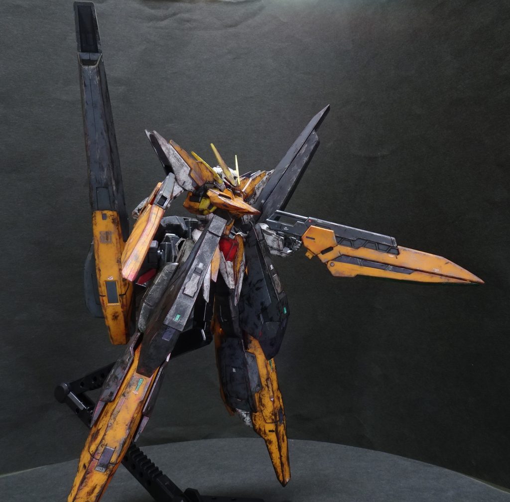 最終決戦仕様の足ブースターがそのままだと寂しかったので、グレーや黒の他にメタレッド、メタグリーンを入れてます。