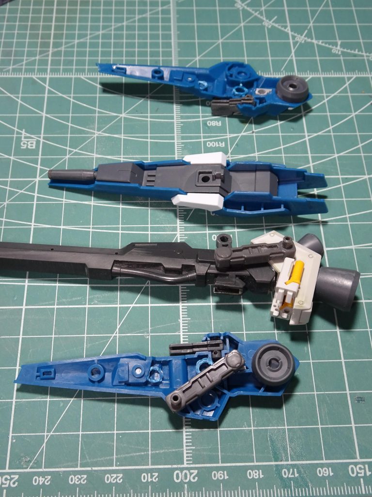 武器はリゼルのバインダーをコトブキヤMSGで接続。