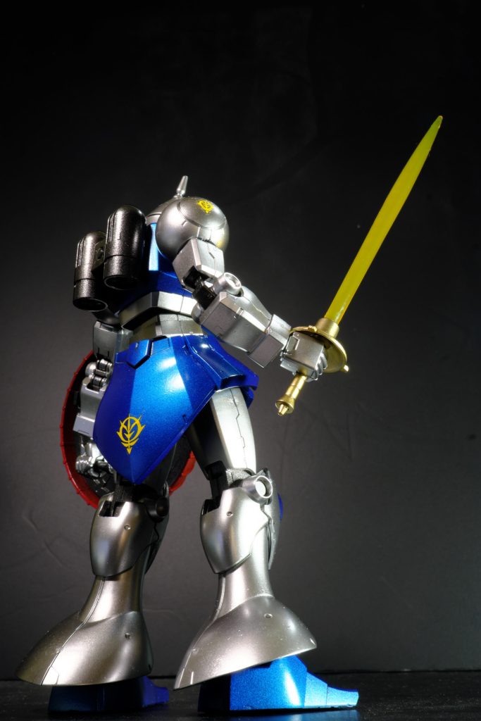 メタリック系の缶スプレーを使用しました。