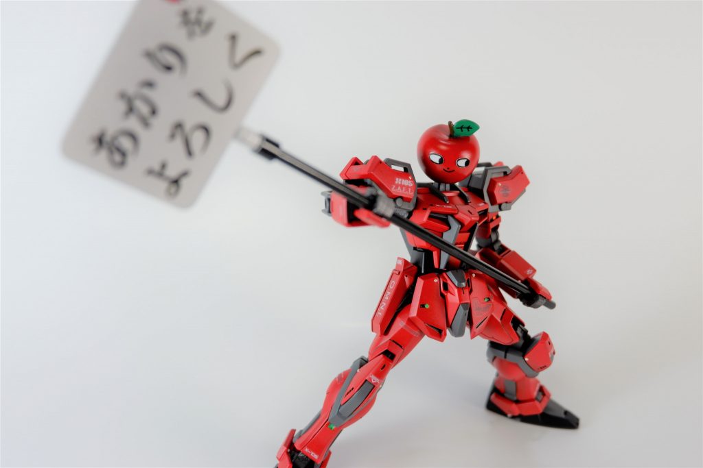 ▲立て看板であかりんごを応援するりんごろう