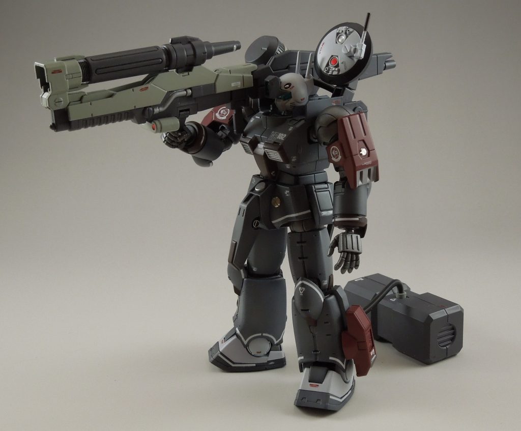 ポイントにメタルパーツを使用しています。デカールは最初期型のガンダムデカールを使用。