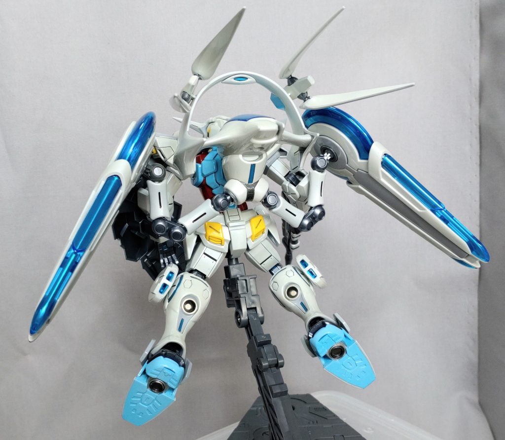 後ろ姿足の裏はもうちょいなんかしてもよかったな…