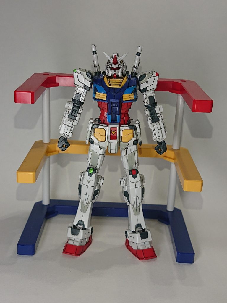 工作はVアンテナをシャープ化。股関節がゆるゆるだったので思い切って接着固定しました。あとは写真などを参考にパネルラインで筆塗りしてます。