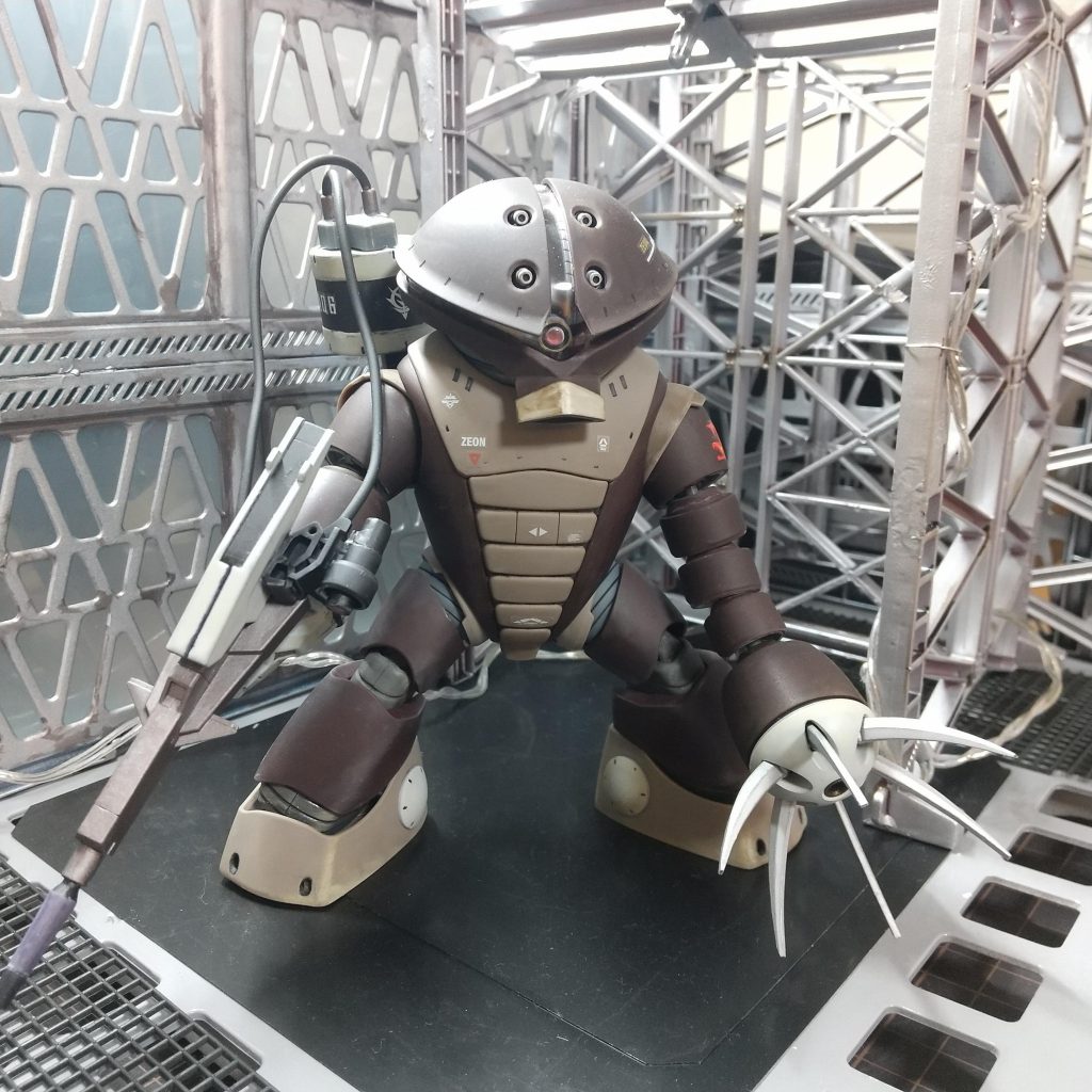 ジャブロー潜入–5枚目/制作者：まつじゅん