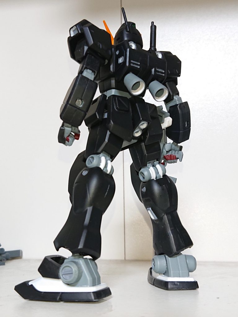 バーニア等筆で雑塗り、全体もスプレーでざっくりなので反省点ばっかですね