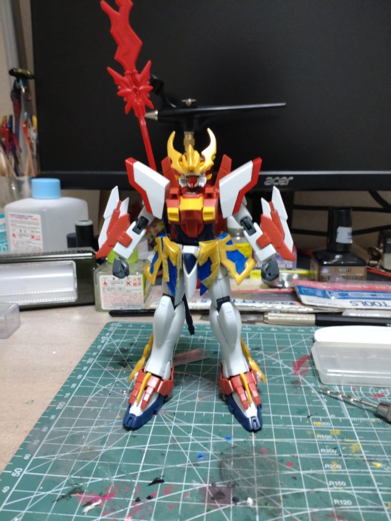 仮組み状態です。兜を付ける予定でしたが、世界観が変わりそうなのでボツにしました(笑)