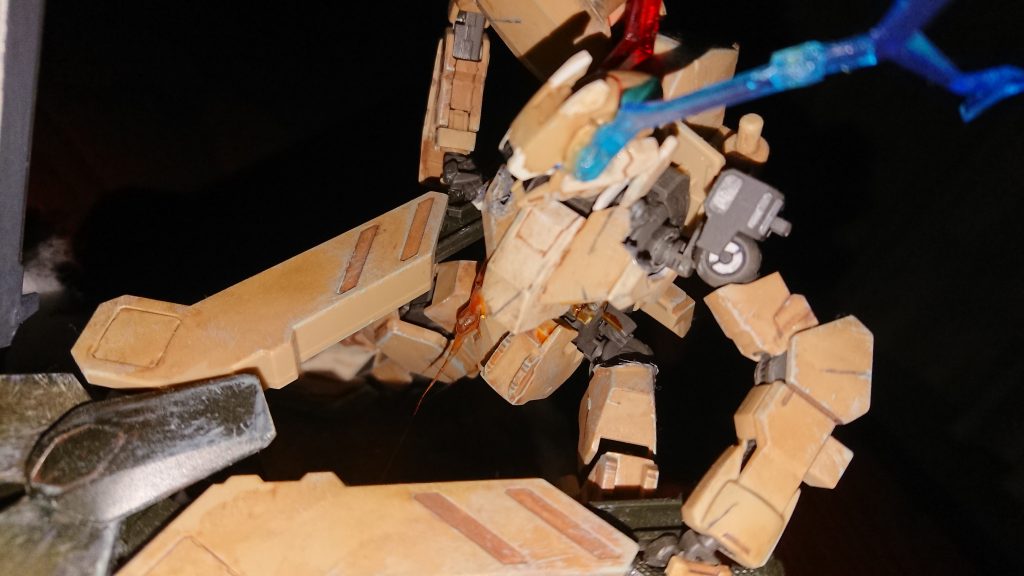 一番気に入っているのは眼光です。赤は怒り、青は悲しみを表しています。