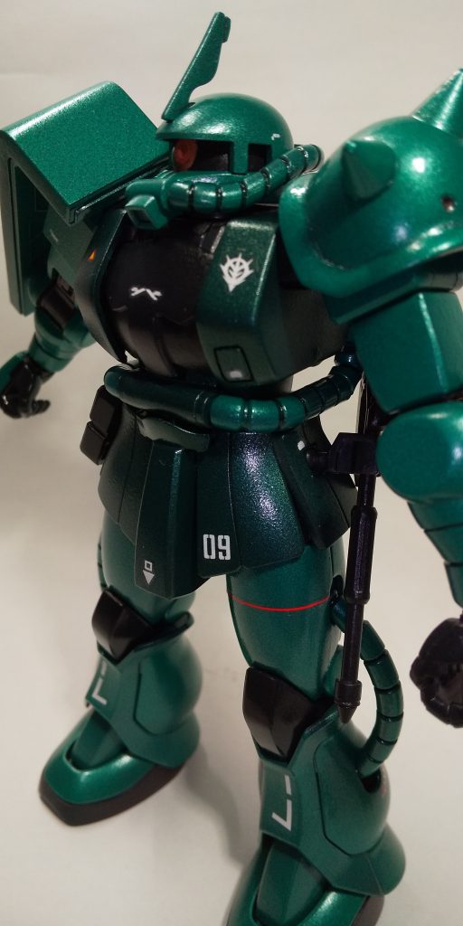 スジ彫りのイメージが湧かなかったり、パテ埋めが甘かったり、他にも反省点がありますが、まあギリギリ技術的に無理しない範囲での自分らしい実力の成果は出たんじゃないでしょうか。次回はもっとスジ彫りを入れるのと、グラデーション塗装に挑戦してみようと思います~。