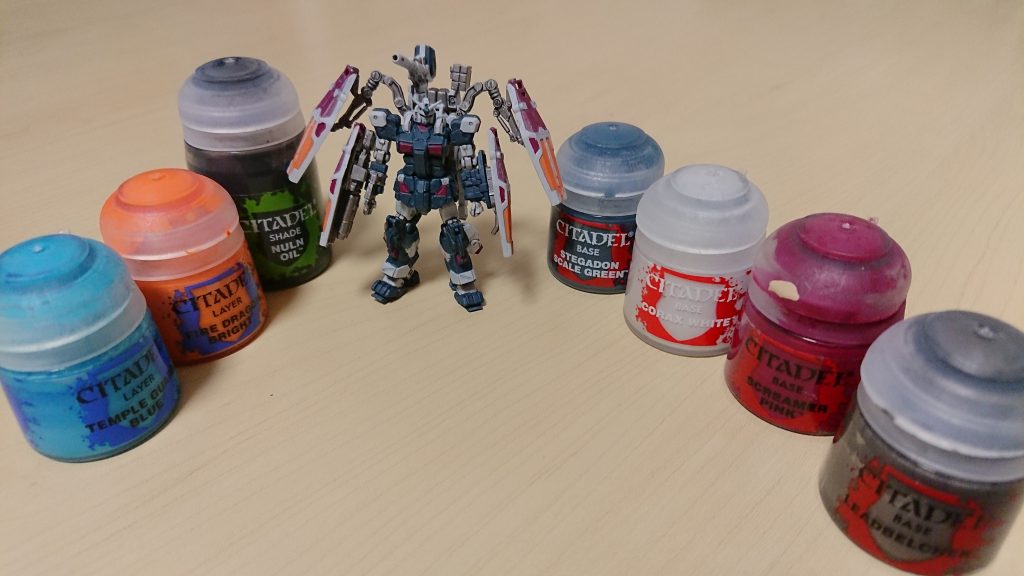 今回使用した塗料達と。