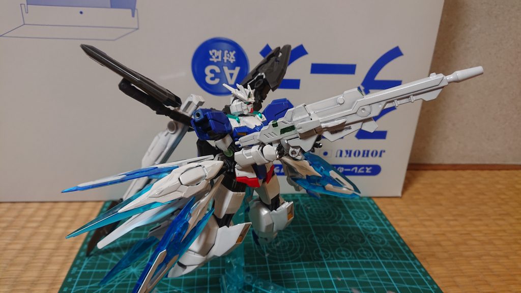 今の自分がやりたいことを、全部やりきったガンプラです。武装盛り過ぎと言われても構わない！ガンプラは自由だ！