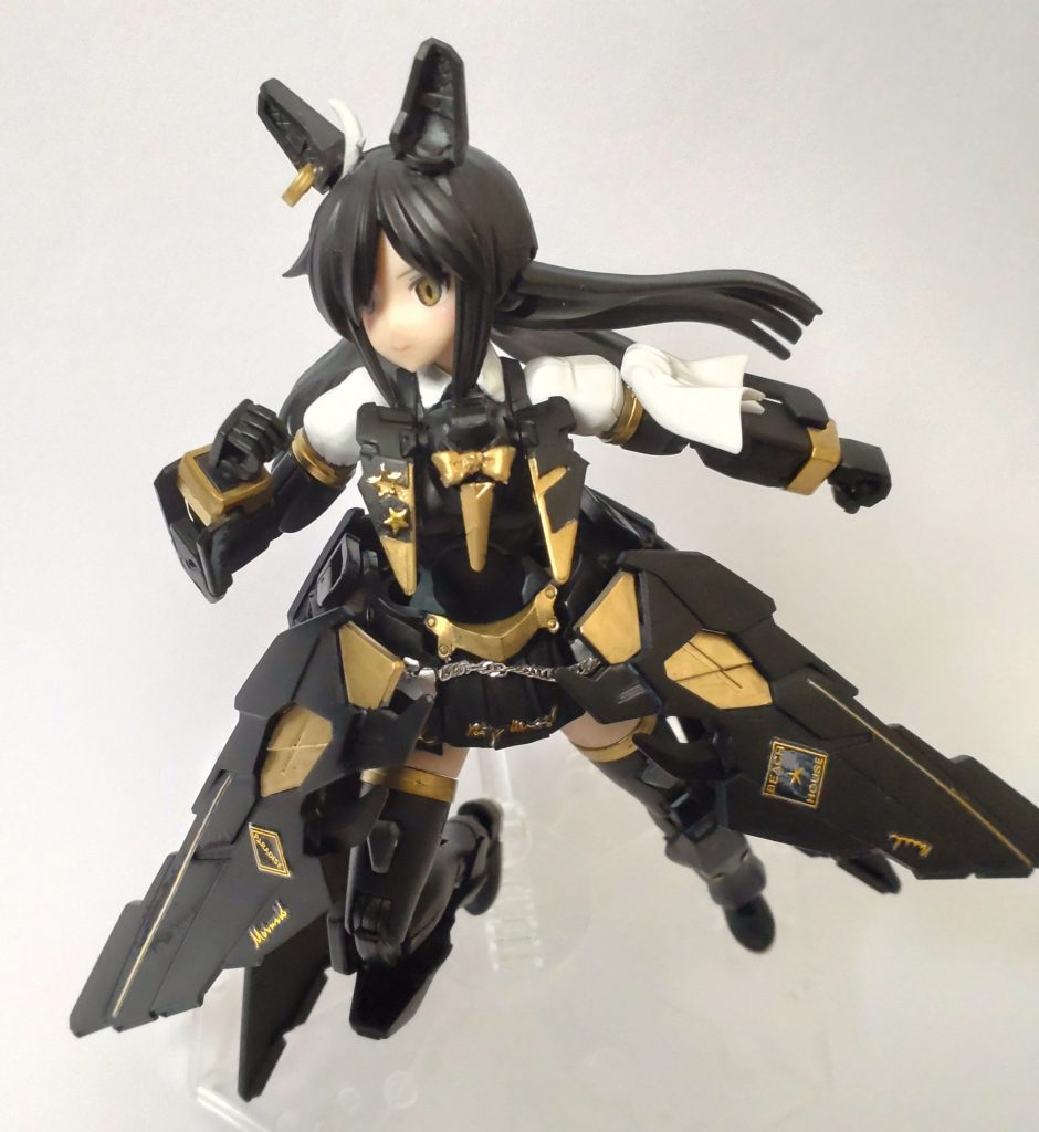 走っている風ポージングその2。一応フルクロスのアーマーは可動します。