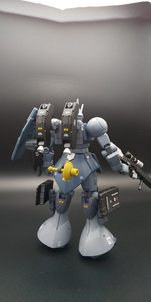 ブースターはレギンレイズのパーツを盾は鉄血のオプションパーツセットから拝借しました