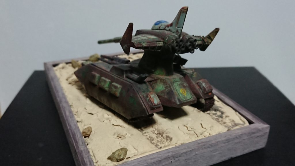 かなり前に友人からもらった旧キットのマゼラアタックです。普通に作ってもなーって思って大破してしまいました。次の作品完成まで時間がかかるので昨年制作したものの投稿です。