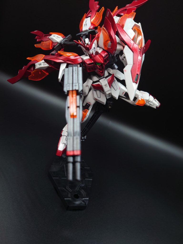 バスターライフルとシールドのカッコ良く感じる価値観ははもう20年たっても色あせません。しびれる!