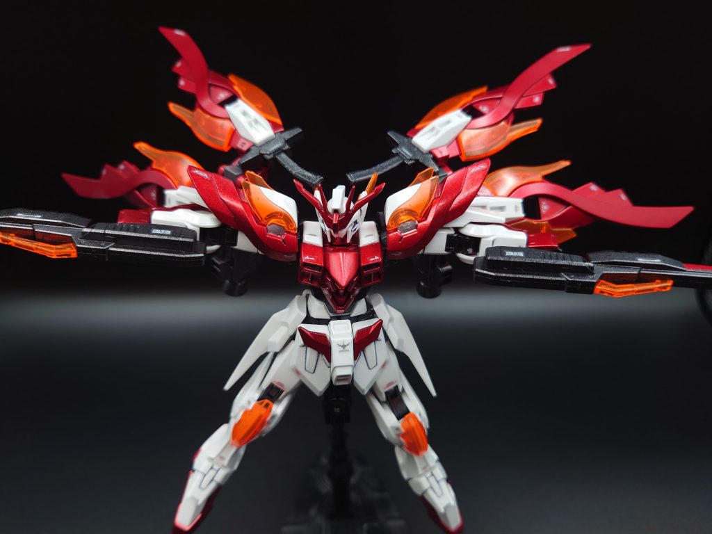 ツインバスターライフルの両腕展開。メタリックの艶もありいい感じに思ってます。