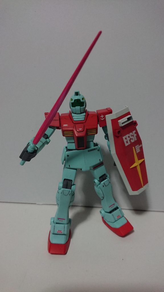 「俺だってやってやるー‼️」サーベルは蛍光ピンクの筆塗りで