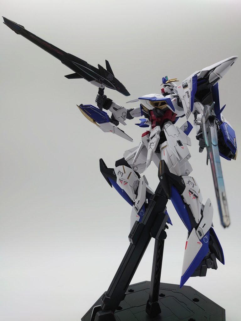 ライフルはホワイトよりやはりブラック系が好みの為、クリアーブラックでキャンディ塗装。クリアーブルーをアクセントに加えてつや消しです。