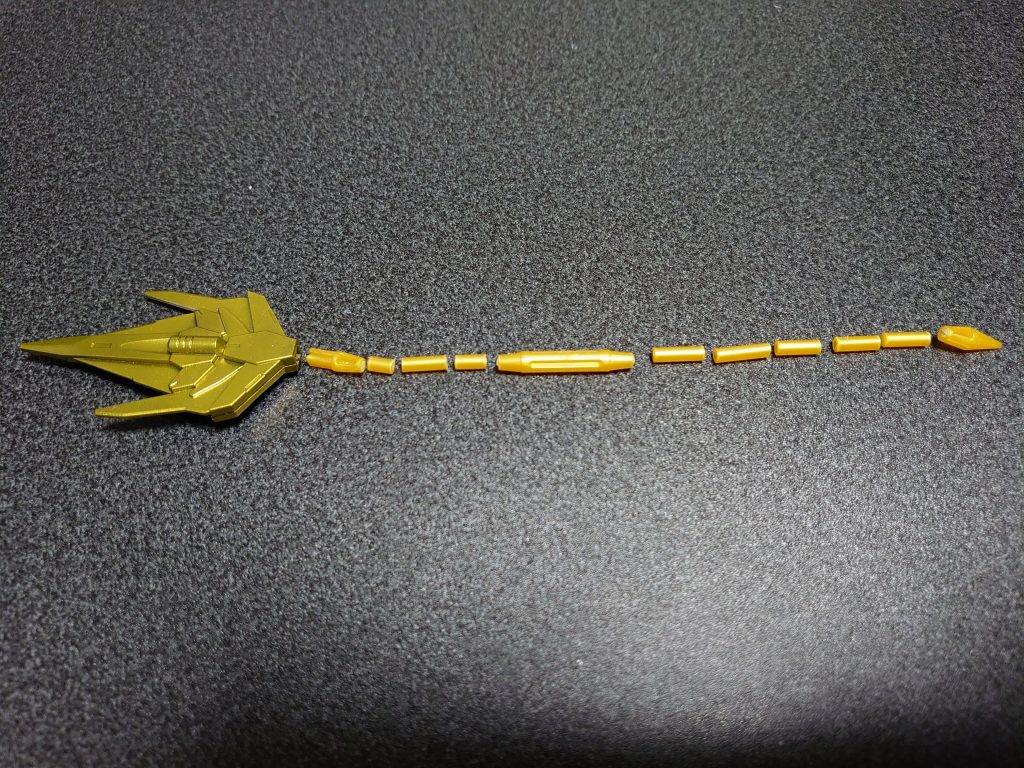 輪切りにして、穴開けて、リード線通すと・・・