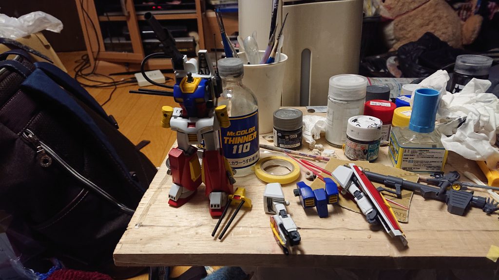 下半身パーフェクトルック!胸部装甲に問題発生したんで、関節を増設した所です。ここから直ぐに完成しました!