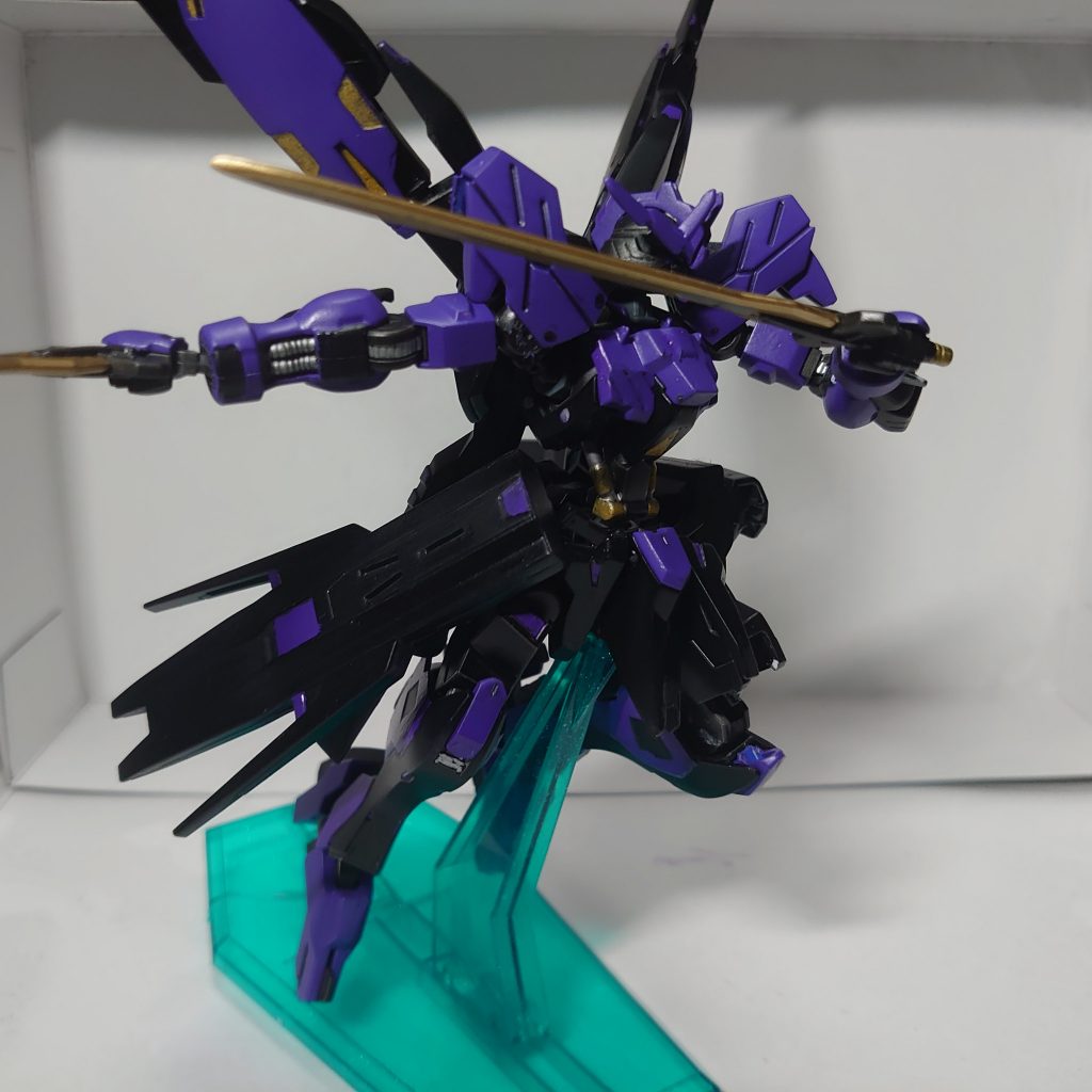 突進し斬りかかる状態