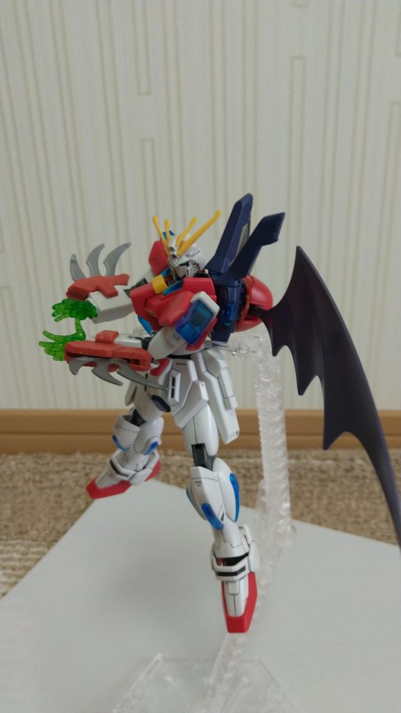 噂では「ストナーなんちゃら」とか、「シャインなんちゃら」や「なんとかビーム」を撃てるとか撃てないとか……ストナーなんちゃらを撃つの際にクリアパーツが緑に光るとか光らないとか……。……という厨二設定満載の機体を作ってみました(笑)今回はこれで終わろうと思います。最後まで見ていただきありがとうございました！