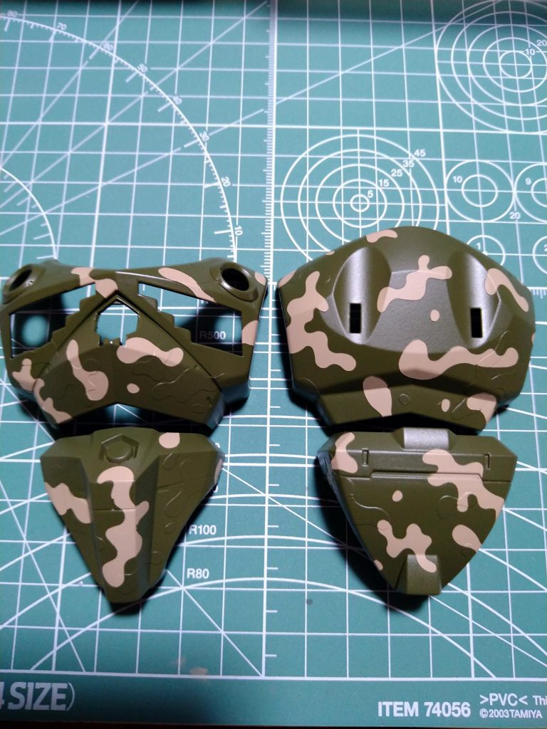 2色目だけ剥がしたトコです。