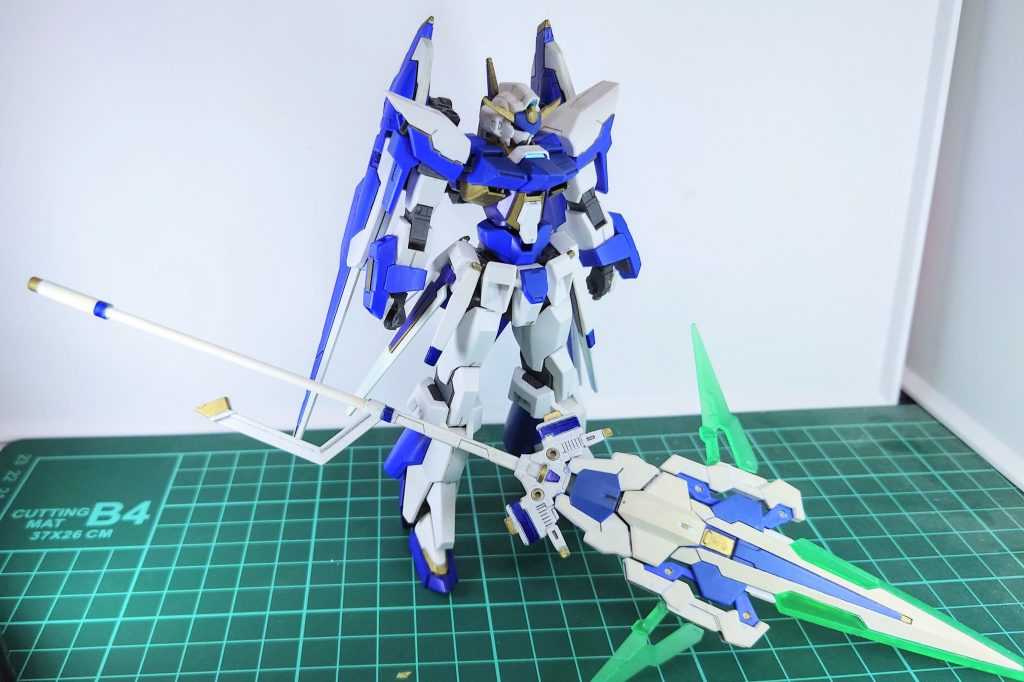 リビルド前の状態。ほぼAGE-FXでしたが、シルエットが気に入っていたので、余り崩さず強化改修のイメージで製作しました。