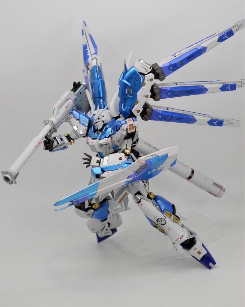 改造はほぼしていませんが、ブレードアンテナとファンネルラックのアンテナ、一部外装をシャープ化しました。アンテナは折れそうで冷や冷やしています💦