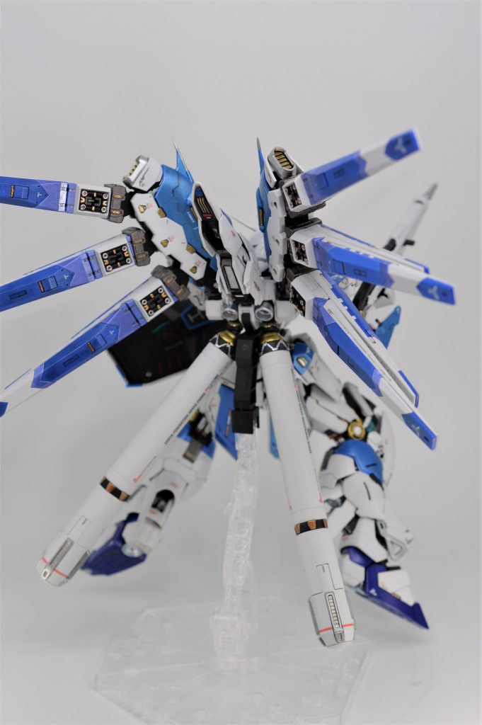 バックショットです。後述しますが、フレーム部分など見えないところも徹底的に塗ったのでどこからどんなポーズを見ても恥ずかしくない…はず。