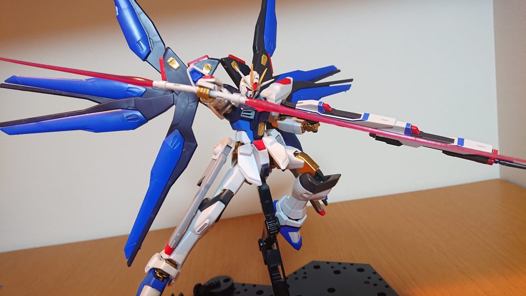 HG ストライクフリーダムガンダム 光の翼エフェクトセット–2枚目/制作者：刺身オレンジ
