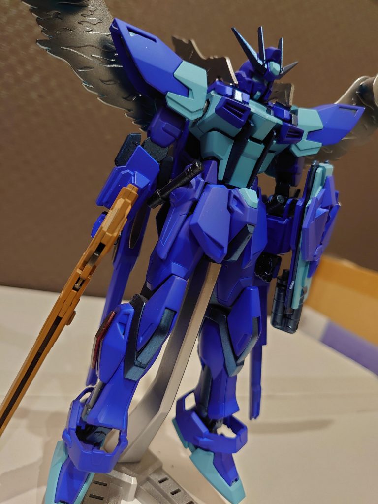 フレームはブルーメタリックで。