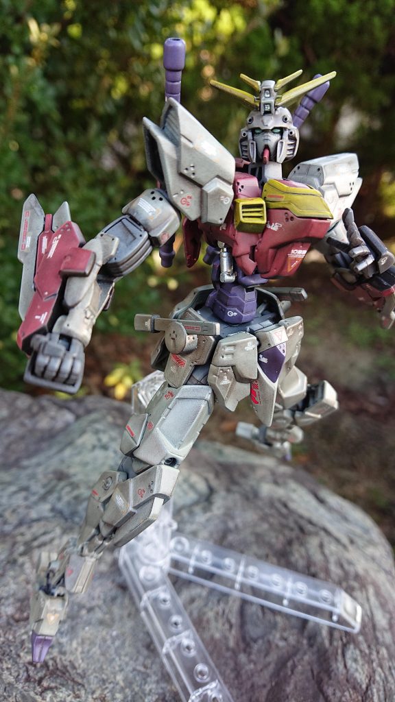 ブレイジングガンダム–9枚目/制作者:エム.オー