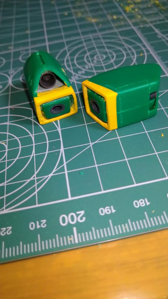 前腕パーツも穴あけたり、パテ盛ったり