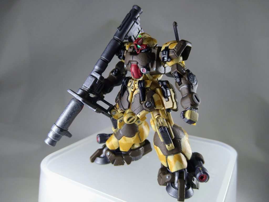 今回は、普段ガンプラ制作であまりしない、合わせ目の除去等を積極的に挑戦してみました。後、久々の細かい筆塗りは、かなり苦戦しました。