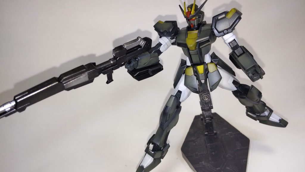 パワードアームズパワーダーに付属のビームガンにこちらも付属の余っていたライフルがつけられたのでロングライフルにしてみました。