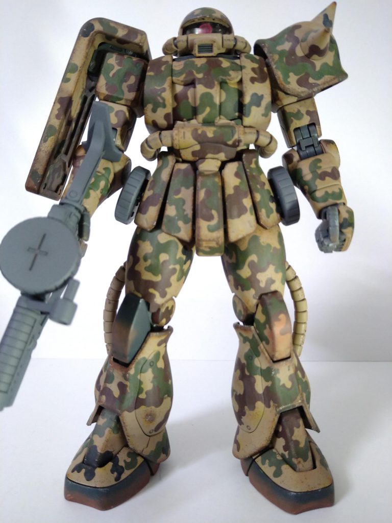 前。足を中心に付着した土は赤土ですが、お気軽処理(ウェザリングマスターGのキャラメルを綿棒で)でトップコートも案外流れずにいけました。強くつけたい時は、綿棒の方がスポンジよりいいかもですね。