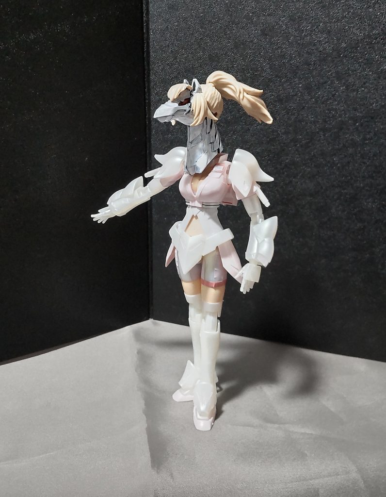 本当はフィギュアライズスタンダード版ホシノ・フミナが欲しかったのですが、このすーぱーふみなも悪くない出来なので、興味がある人は購入してみてはいかがでしょうか。