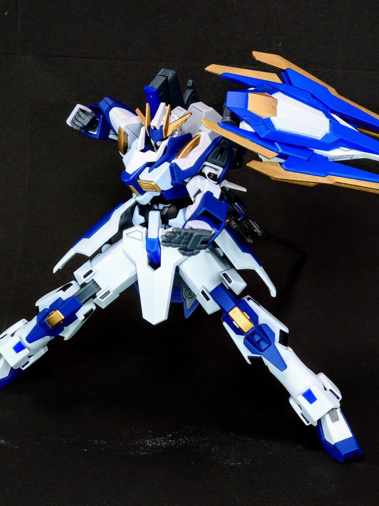 ディナイアルの格闘力、運動力はそのまま、GNドライヴによってエクセリオンに追随出来る機動力を確保しています。