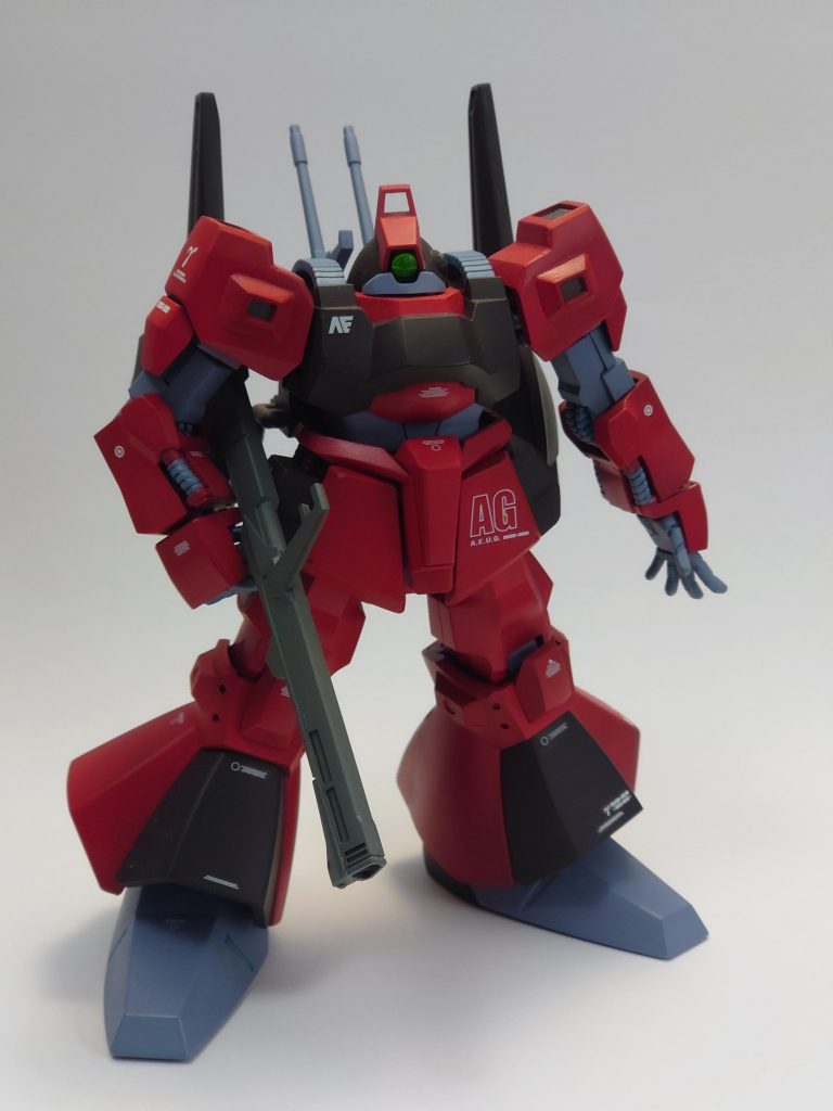 こちらが通常のリック・ディアス。完成後も組み換え可能になっています。