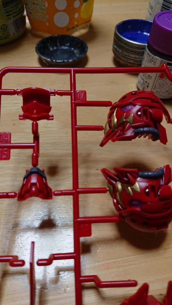 頭部の塗装です。