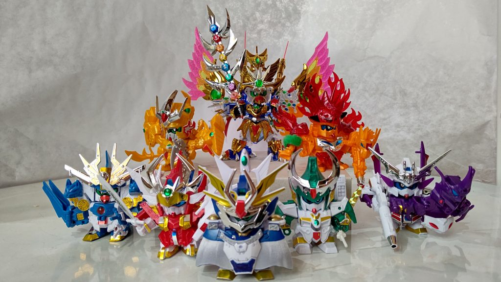 新闇将軍を再現出来た友達を羨ましく思ってた身からすれば、このギミックの為に七人の超将軍揃えたのは大盤振る舞いです。超将軍の再販も、レジェンドBBでもこれ再現してね✨て事でしょうし。できれば大鋼も並べたかったけど大晦日まで続いたデスマーチで組む時間無かったorz大鋼のクリスタルはジャンクからサルベージしました。後で必ず買い直したのも組む!