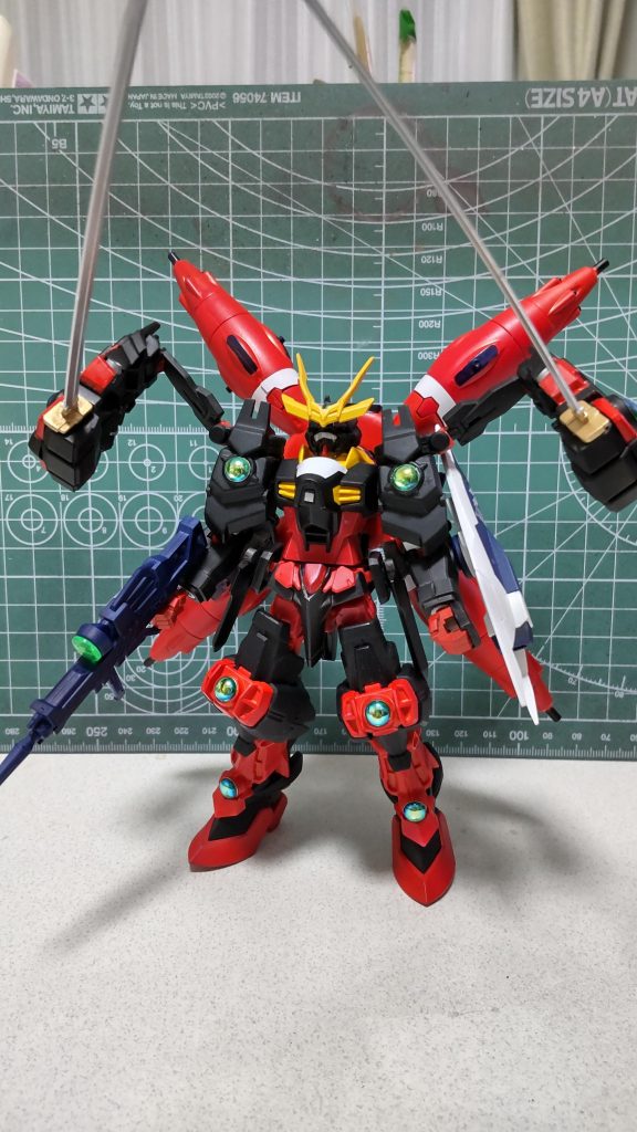 刀を持たせたショットです。アングル悪いです。これからもっと勉強します…。