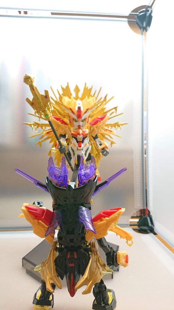 神々しい光を放ちながら強制成仏をしようとする三蔵しかし黄袍怪にとってそれは恐怖でしかなかった黄袍怪[まっ待て！私が！私が悪かった！醜いまま過ごすもう人を襲わないだから成仏だけは成仏だけは止めてくれぇ！]三蔵[さっきも言いましたよ、仏の顔は三度まで、四度目は・・・ありません！！]黄袍怪[い、嫌だぁぁぁああ！！]三蔵[強制成仏！！]黄袍怪[ぎゃあぁぁぁ！！]神々しい光に包まれた黄袍怪の体は法力となって消滅魂は成仏した