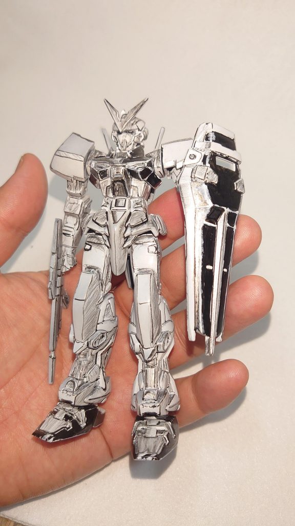 手に取って撮影すると2次元感が増すような気がします