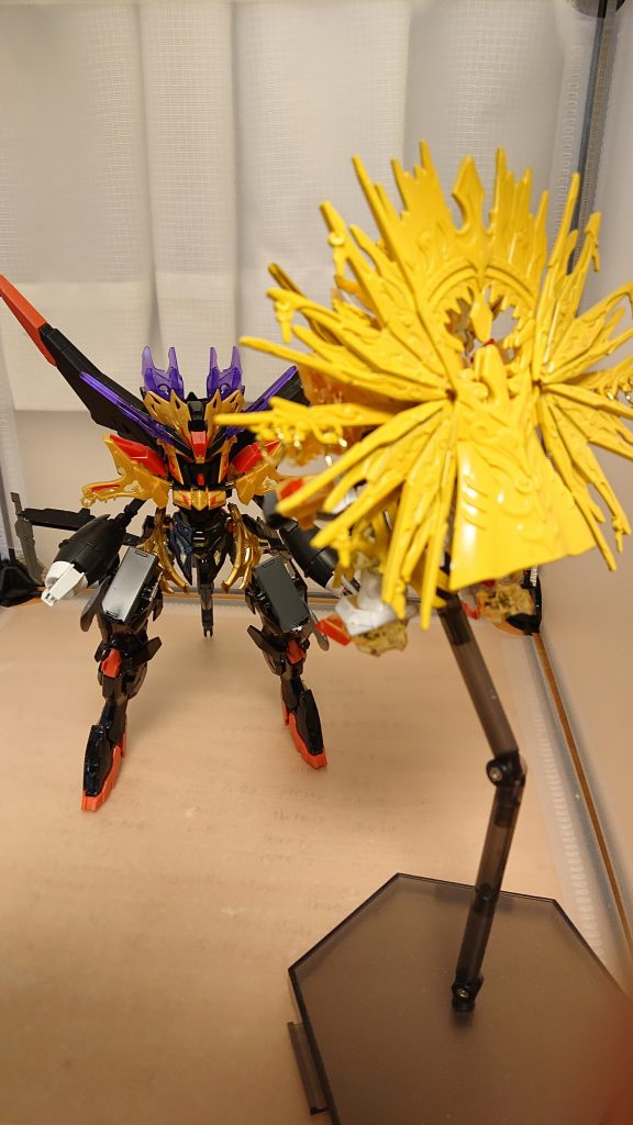 法力の装になった三蔵は空中を飛行して攻撃を仕掛けるそして三蔵は黄袍怪にこう告げる三蔵[黄袍怪私は貴方に愚かな行為はやめろと三回この三週間云いましたそれなのに貴方はそれを聞かなかった仏の顔は三度までそれがどういう意味か自尊心の強くて頭がポンチな貴方でも解ってますよね]今妖怪と法師の最大の戦いが始まる！