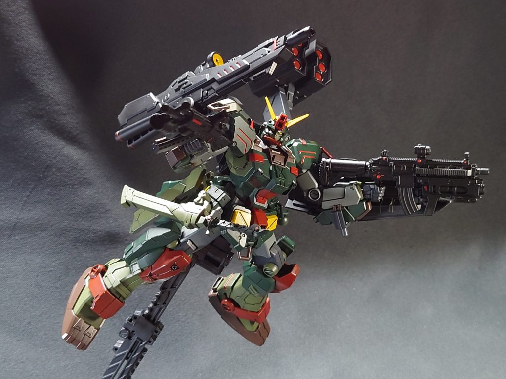 7号機はテールスタビライザーがあるので、フル装備だと強襲型って感じですね〜