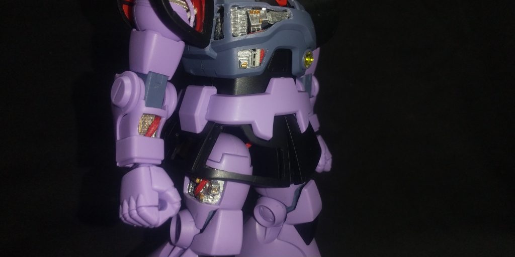 MGだとフレームがあるけどHGは無いので想像でやりました♪