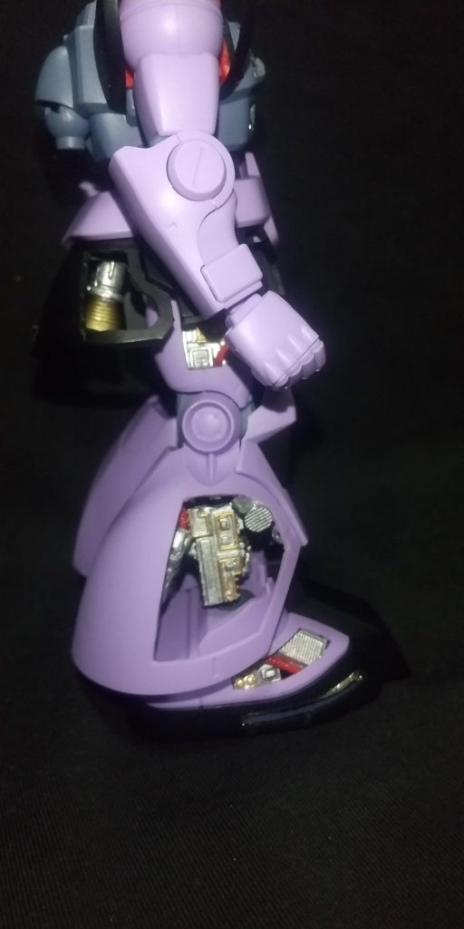 HGでは普段見えないスカート内のバーニアも見える様にしました♪